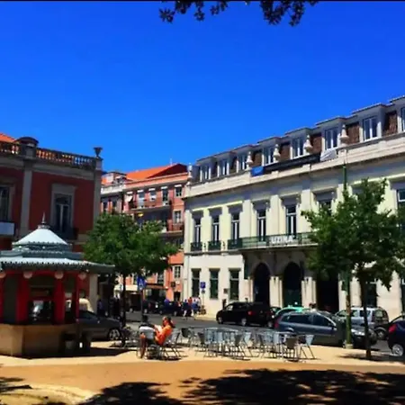 The Royal Garden In Principe Real Apartment Lisbon