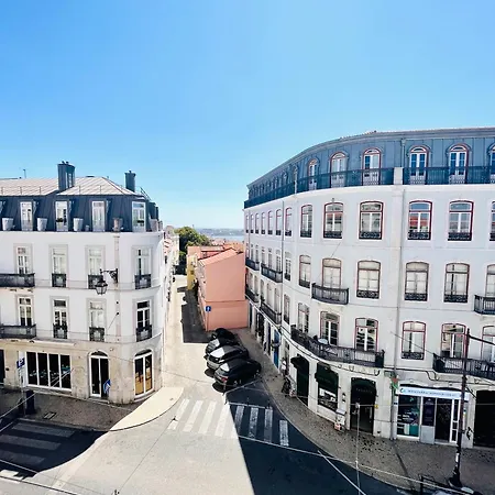 Apartment The Royal Garden In Principe Real Lisbon