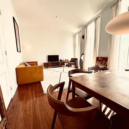 Apartment The Royal Garden In Principe Real Lisbon