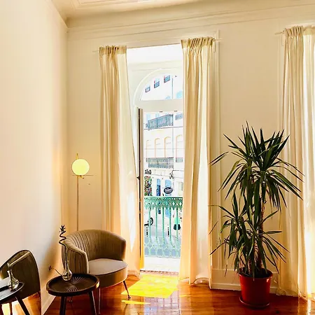 The Royal Garden In Principe Real Apartament