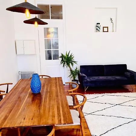 Royal Garden Apartment *