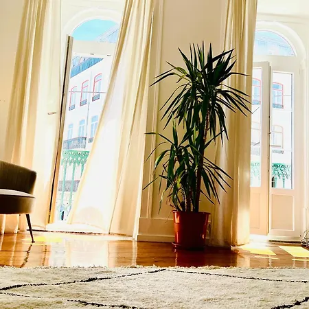 The Royal Garden In Principe Real Apartament